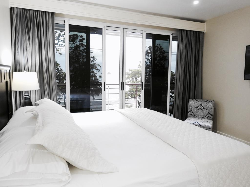 The Elephant Castle Beach Front Penthouse Manuel Antonio Exterior photo